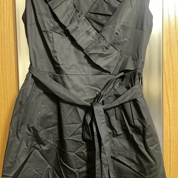 Ann Taylor Loft Petites black V neck dress with pleated collar size 10P cotton - Picture 4 of 14